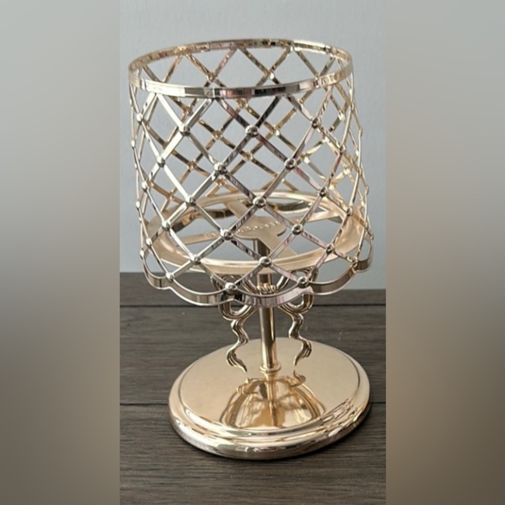 Viral BOW Bath & Body Works Candle Holder.  Bundle and save.